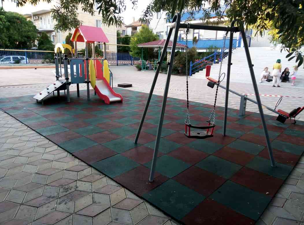 Семейный отель "Family village"